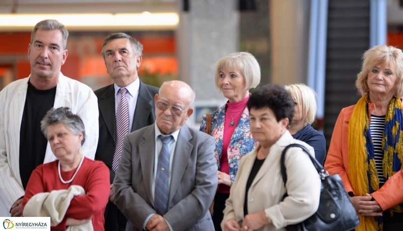 A Korzóban Orémusz József festményeiből nyílt kiállítás