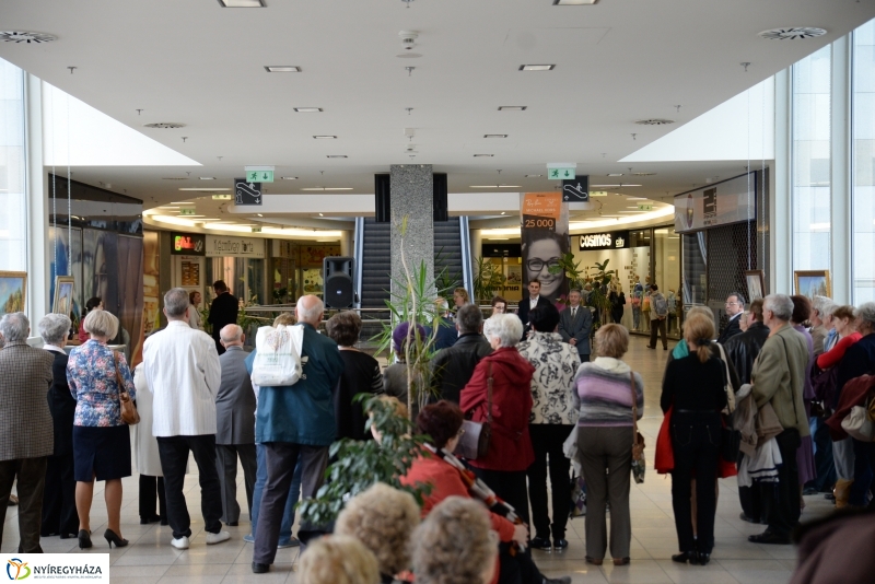 A Korzóban Orémusz József festményeiből nyílt kiállítás