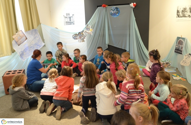 A múzeumban is népmesét hallgattak a gyerekek