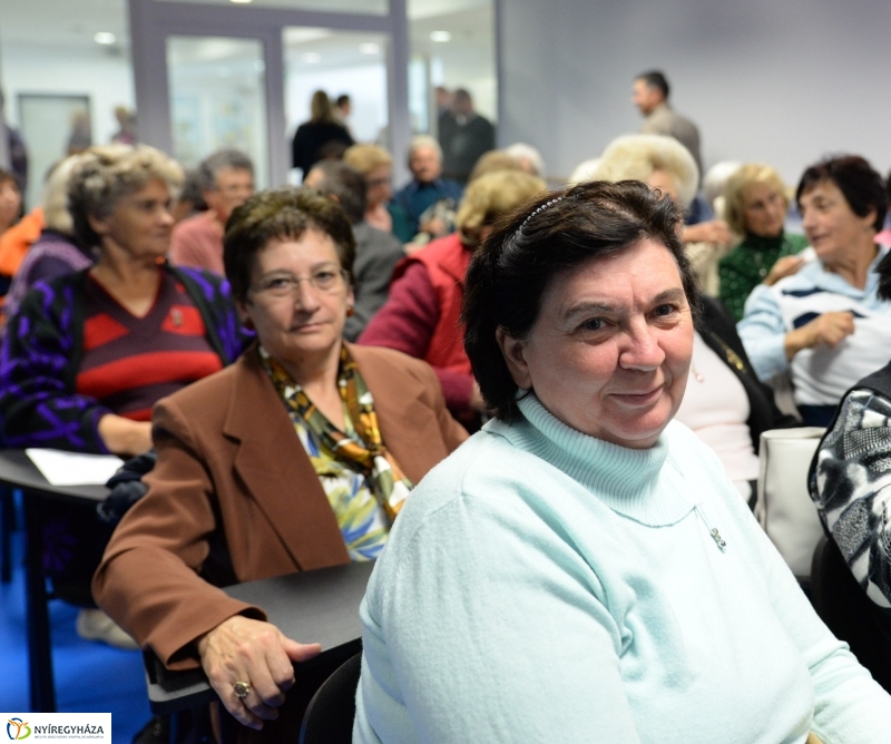 Szépkorúak Akadémiája