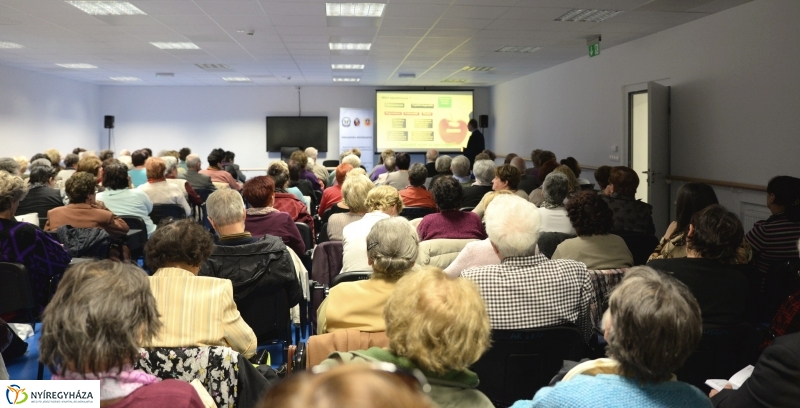 Szépkorúak Akadémiája