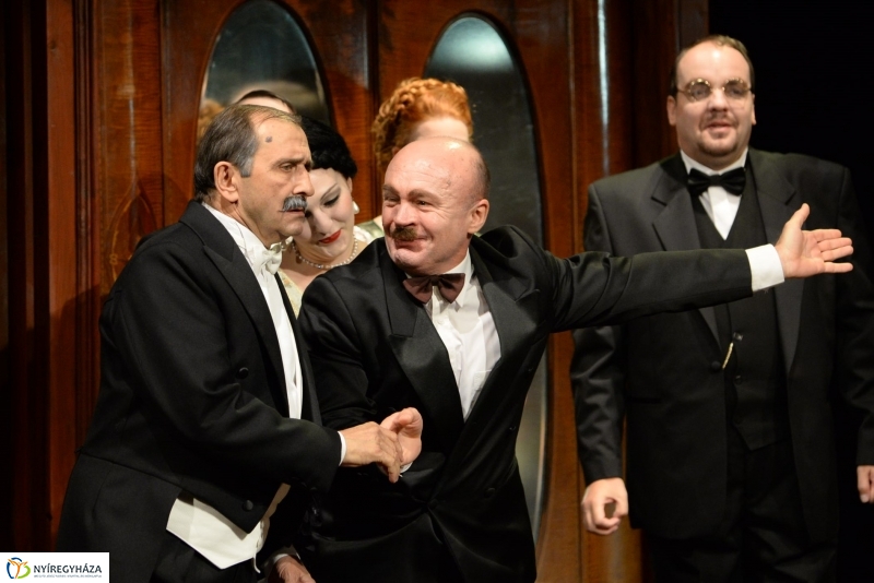 Dollárpapa bemutató