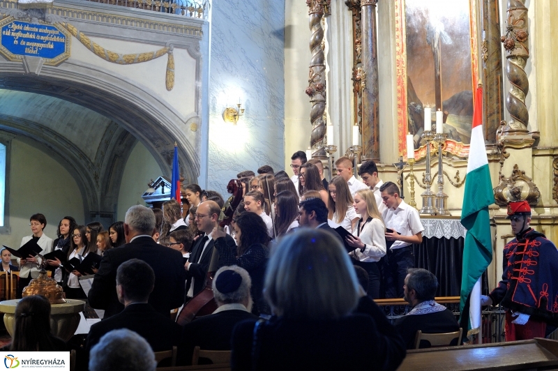 Emlékezés az aradi vértanúkra