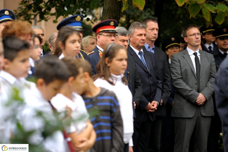 Emlékezés az aradi vértanúkra