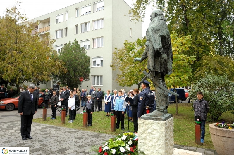 Emlékezés az aradi vértanúkra