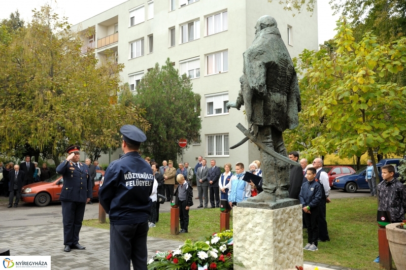 Emlékezés az aradi vértanúkra