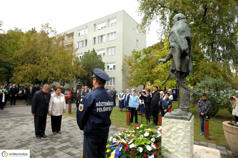 Emlékezés az aradi vértanúkra