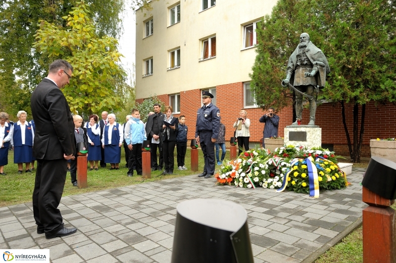 Emlékezés az aradi vértanúkra
