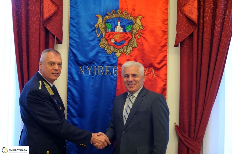 Elismerés szolgálatért