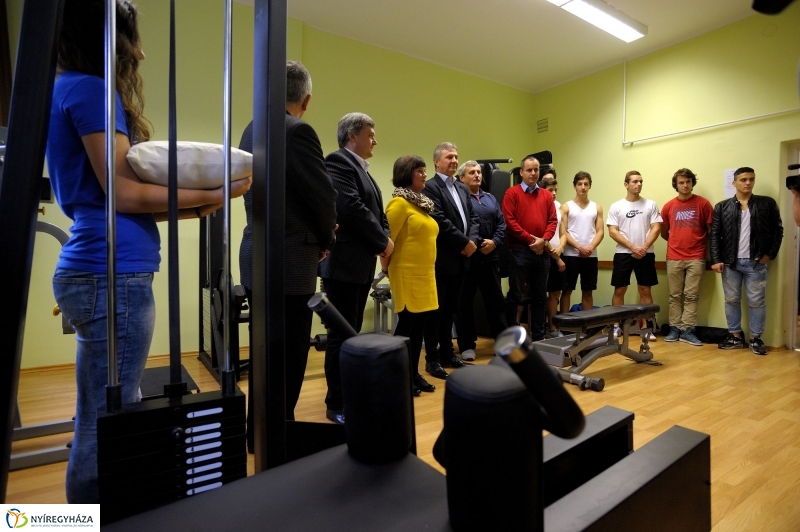 Konditerem átadás a Zrínyiben