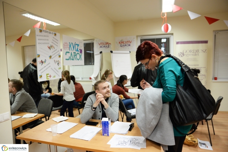 Civilek az éjszakában-a Humán Net Alapítvány rendezvénye