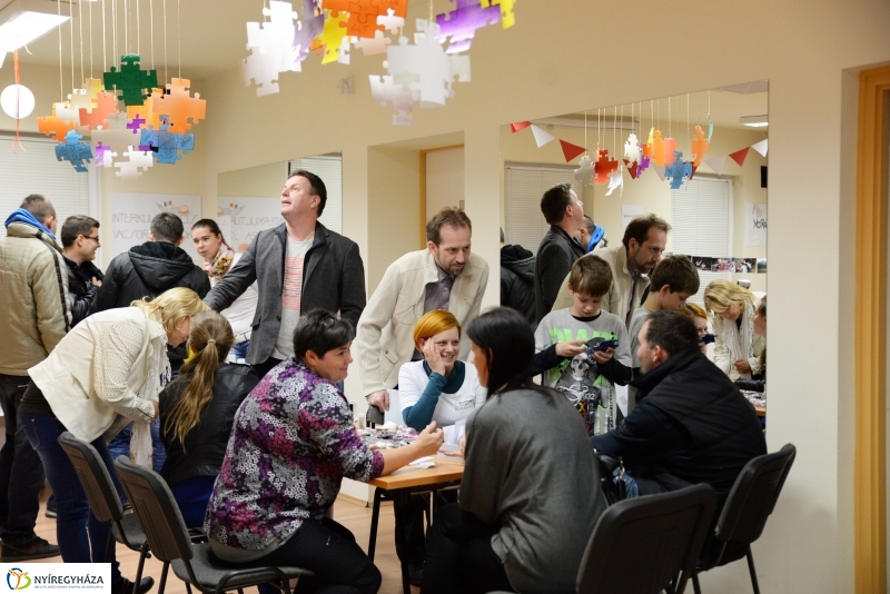 Civilek az éjszakában-a Humán Net Alapítvány rendezvénye