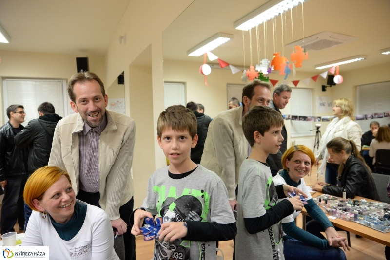 Civilek az éjszakában-a Humán Net Alapítvány rendezvénye