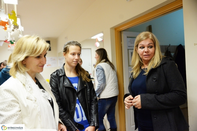 Civilek az éjszakában-a Humán Net Alapítvány rendezvénye