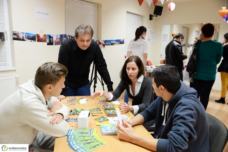 Civilek az éjszakában-a Humán Net Alapítvány rendezvénye