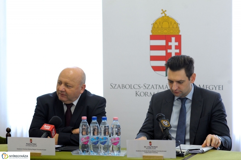 Sajtótájékoztató a földtörvényről