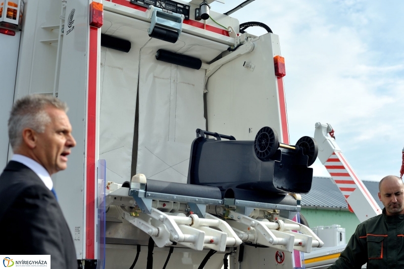 Korszerű hulladékszállítás Nyíregyházán