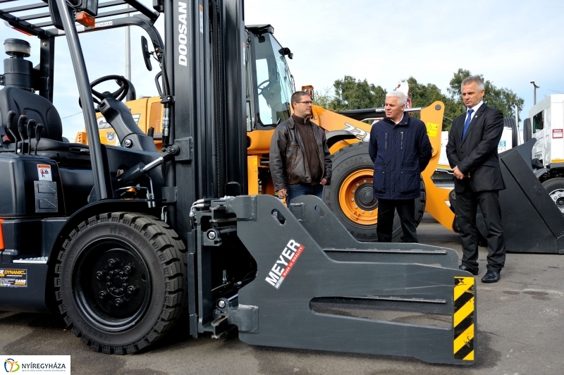 Korszerű hulladékszállítás Nyíregyházán