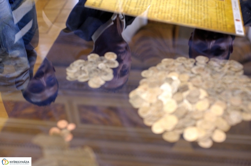 Ezüstlelet a városházán