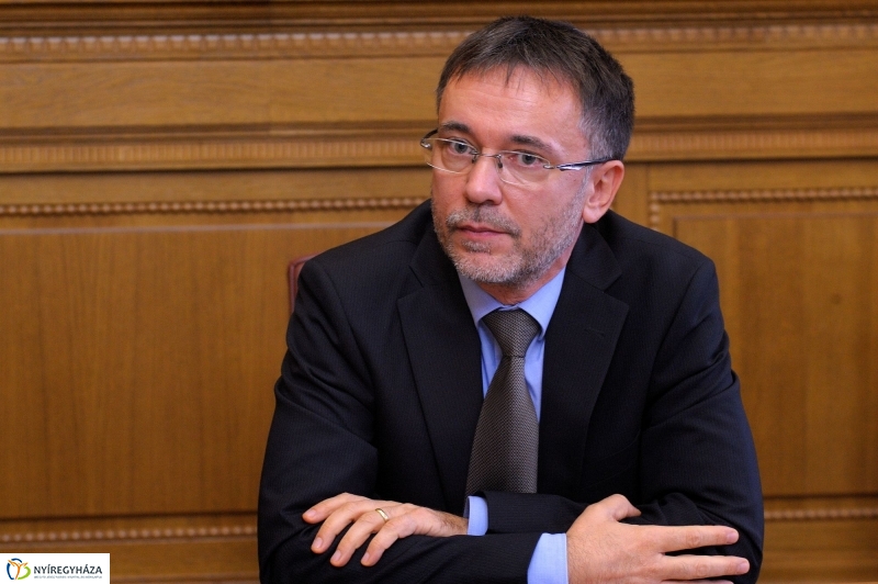 Ezüstlelet a városházán