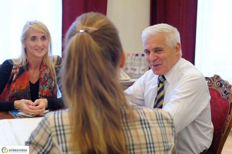 Trizner Laura a Városházán