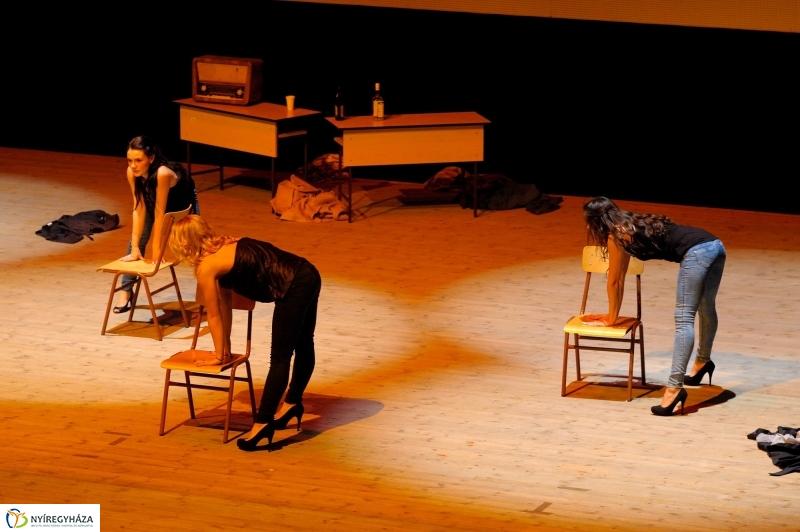 Az Eötvös József Gyakorló Általános Iskola és Gimnázium szalagavató műsora