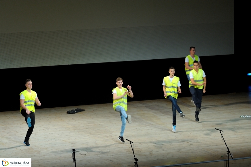 Az Eötvös József Gyakorló Általános Iskola és Gimnázium szalagavató műsora