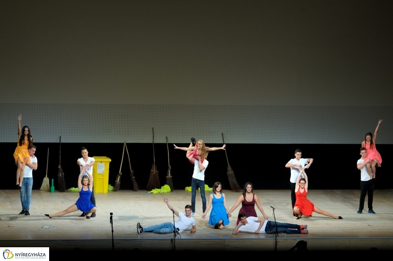 Az Eötvös József Gyakorló Általános Iskola és Gimnázium szalagavató műsora