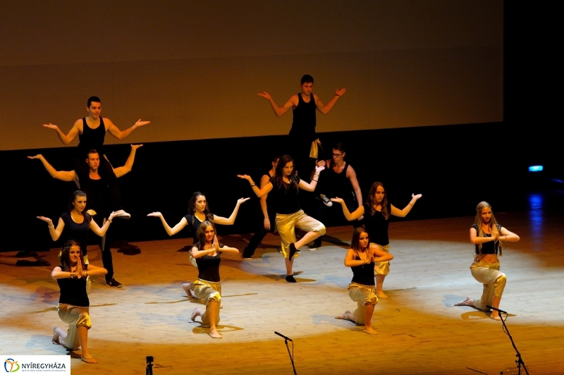 Az Eötvös József Gyakorló Általános Iskola és Gimnázium szalagavató műsora