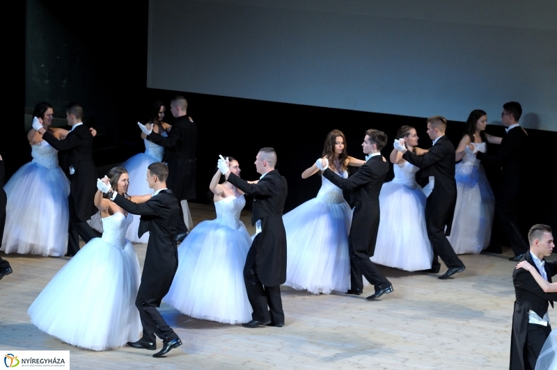 Az Eötvös József Gyakorló Általános Iskola és Gimnázium szalagavató műsora