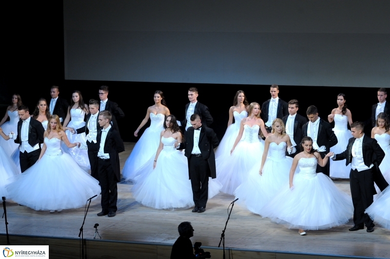 Az Eötvös József Gyakorló Általános Iskola és Gimnázium szalagavató műsora
