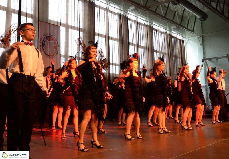 A Zrínyi Ilona Gimnázium szalagavató műsora