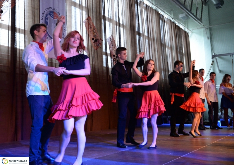 A Zrínyi Ilona Gimnázium szalagavató műsora