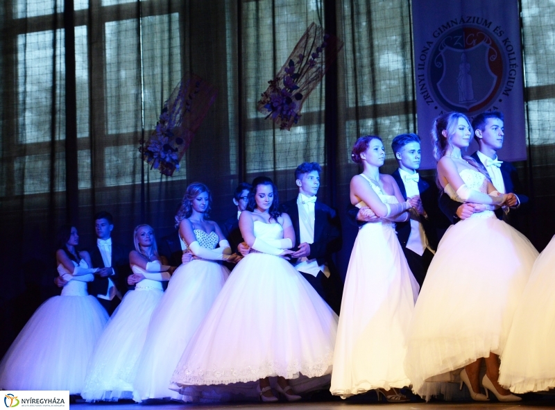 A Zrínyi Ilona Gimnázium szalagavató műsora