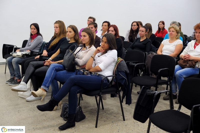 Oravecz Nóra könyvbemutatója