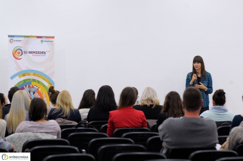 Oravecz Nóra könyvbemutatója