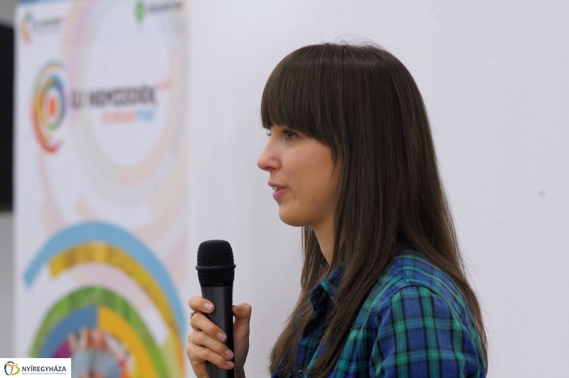 Oravecz Nóra könyvbemutatója