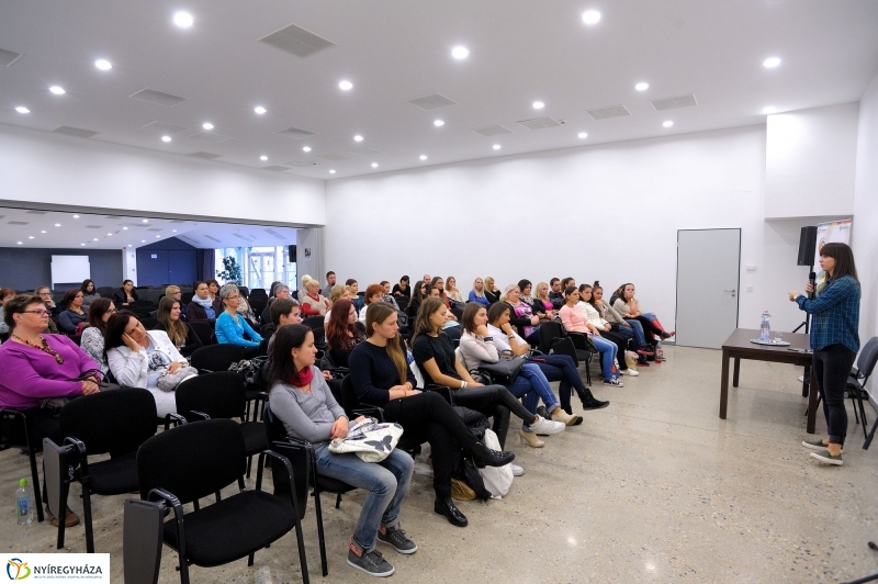 Oravecz Nóra könyvbemutatója