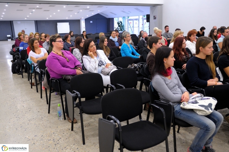 Oravecz Nóra könyvbemutatója