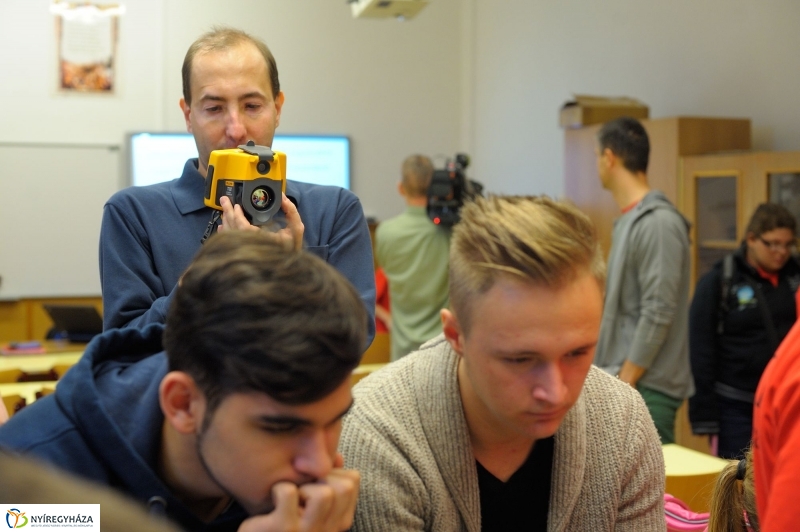 Fizika Roadshow a Kossuth Gimnáziumban