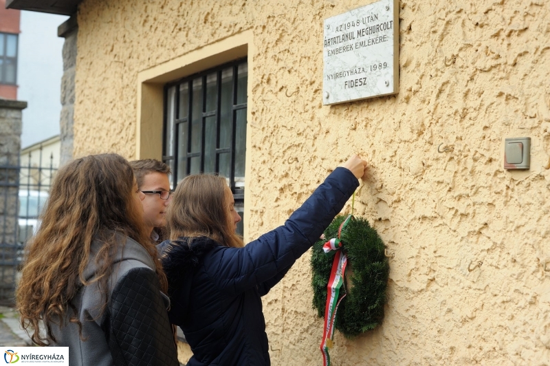 Október 22-i koszorúzások