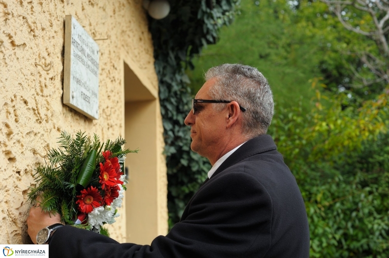 Október 22-i koszorúzások