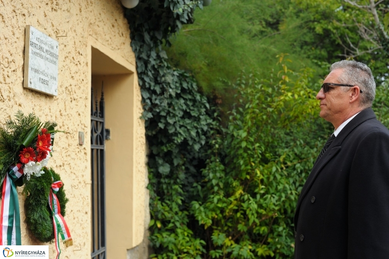 Október 22-i koszorúzások