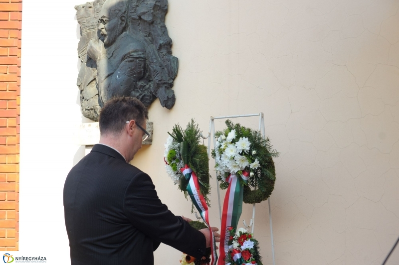 Október 22-i koszorúzások