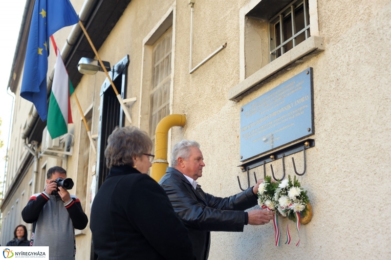 Október 22-i koszorúzások