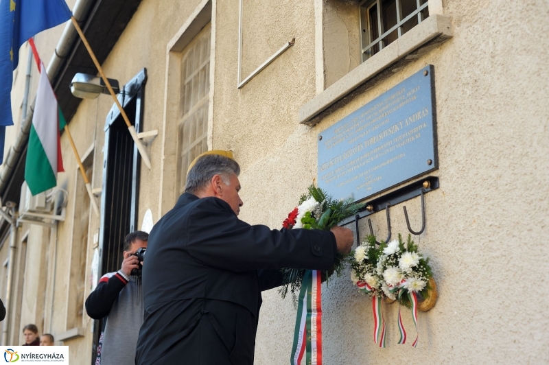 Október 22-i koszorúzások