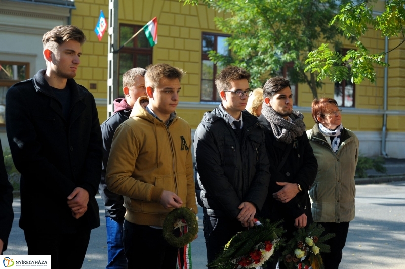 Október 22-i koszorúzások