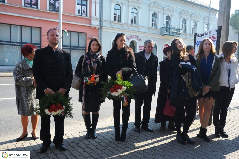 Október 22-i koszorúzások