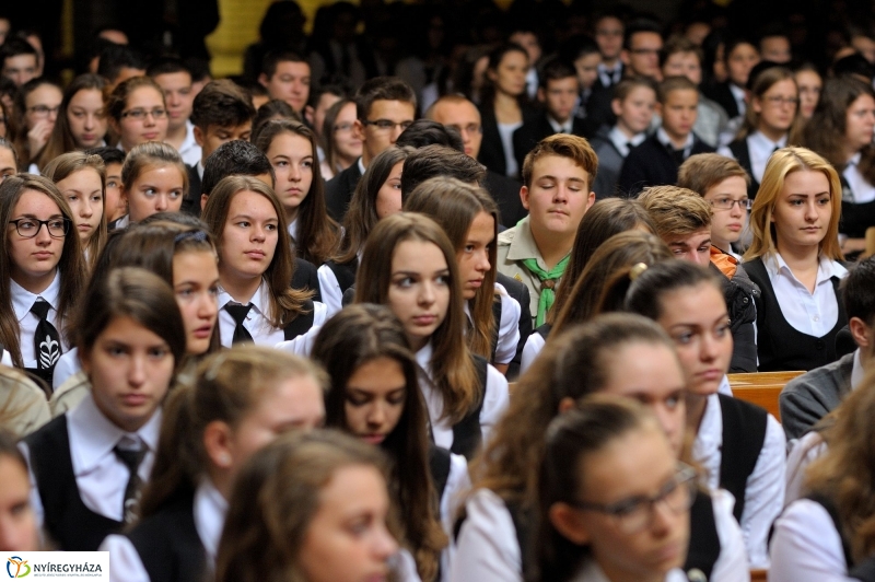 Ünnepi megemlékezés a Szent Imre Gimnáziumban