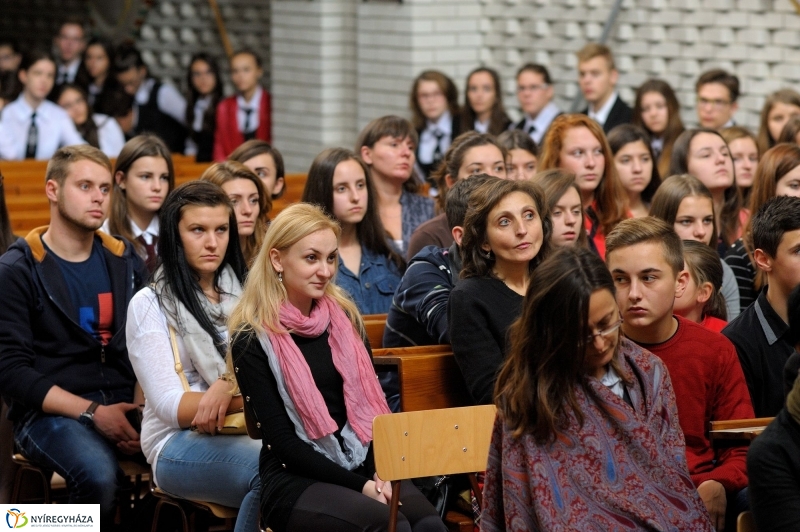 Ünnepi megemlékezés a Szent Imre Gimnáziumban